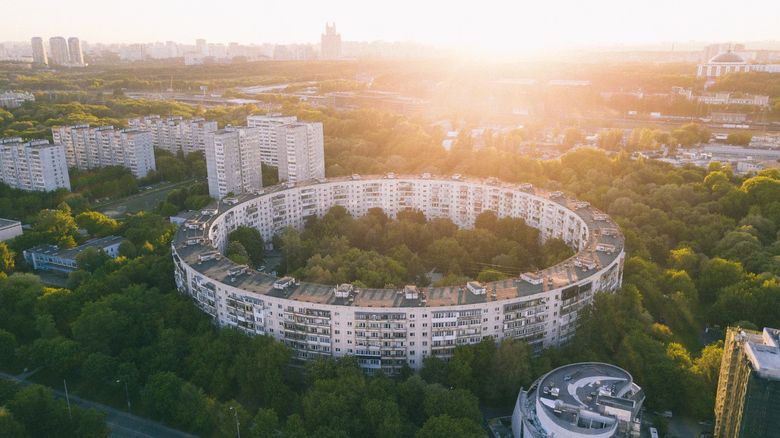 Почему полный демонтаж подоконного блока на лоджии незаконен?