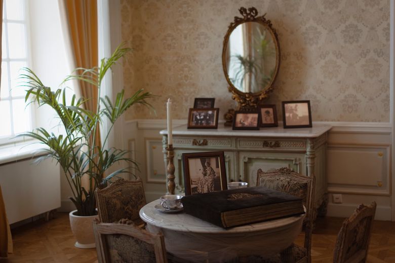 Какие параметры микроклимата критичны для сохранности ценных предметов?