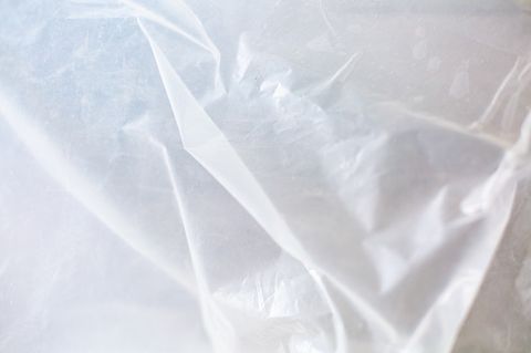 Почему стандартная полиэтиленовая плёнка не спасает: три главные проблемы